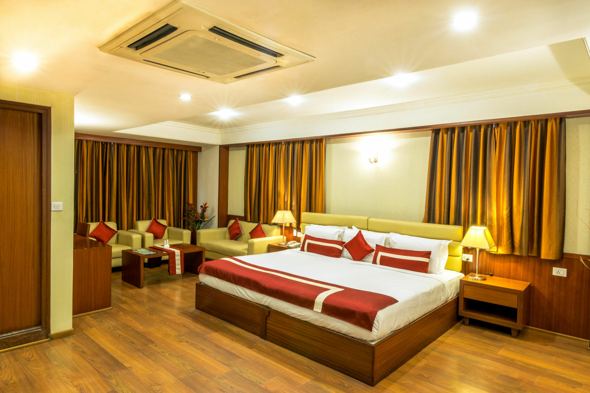 Octave Suites - Residency Rd Bangalore Exterior photo